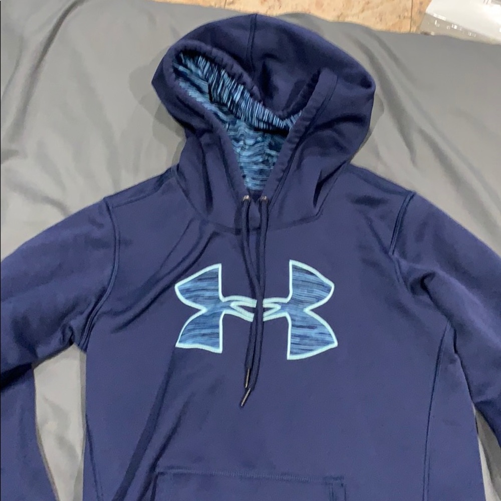 Sweater under armor